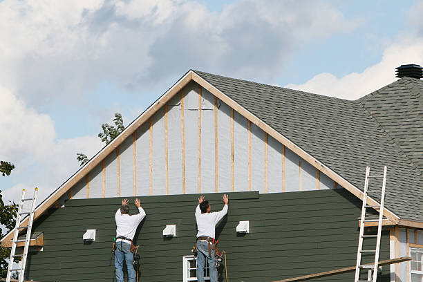 Professional Siding Installation technician working in Indiana, IN